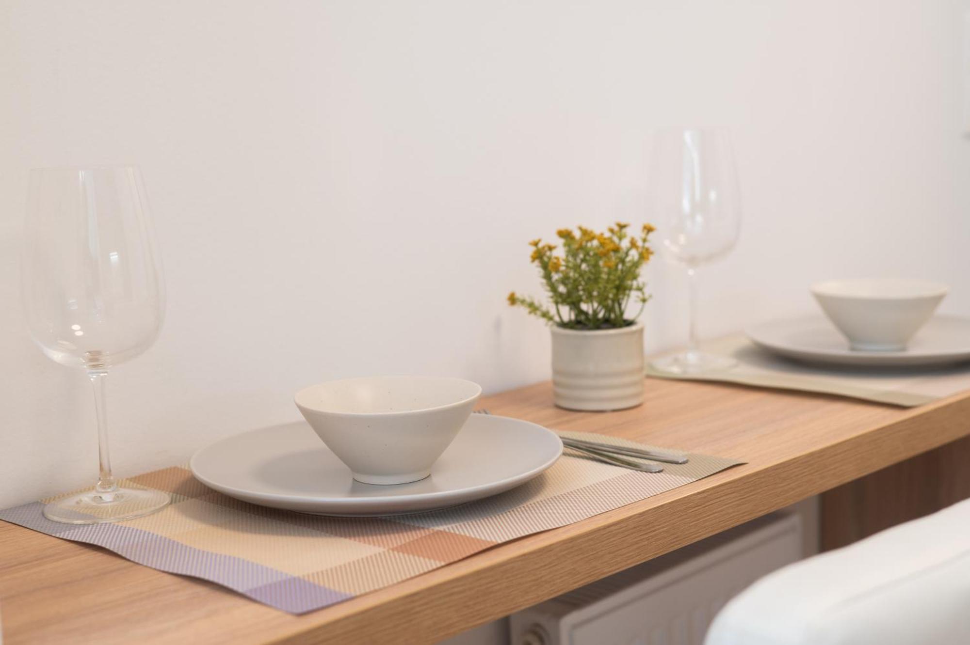 Honey Oak & Cream Patio By Nest Apartment Thessaloniki Exterior photo