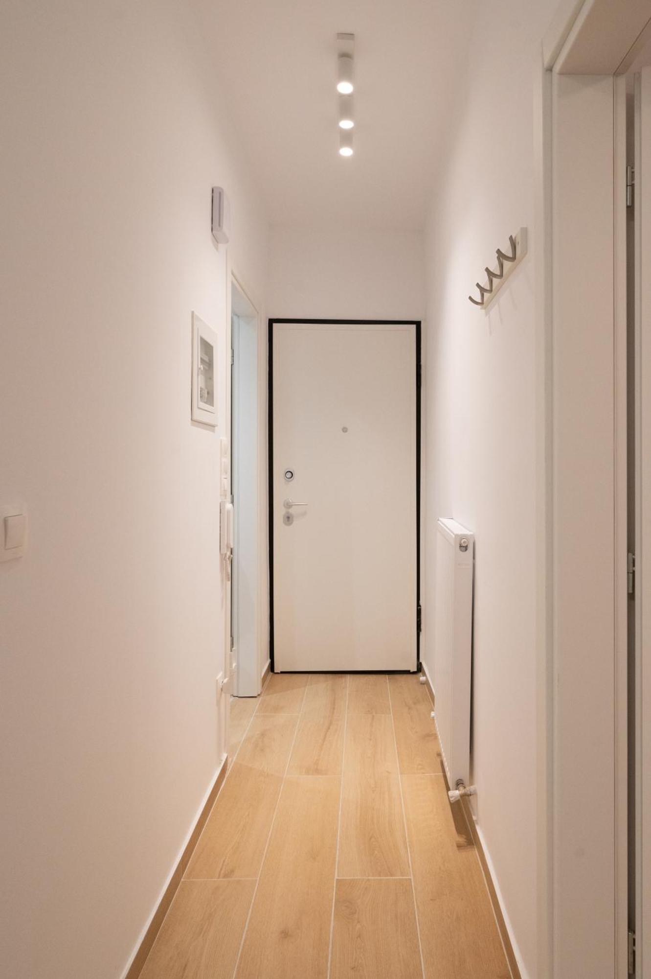Honey Oak & Cream Patio By Nest Apartment Thessaloniki Exterior photo
